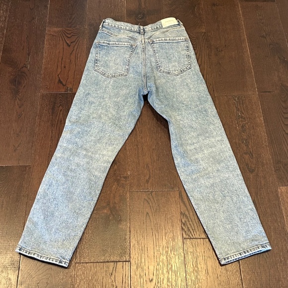 Super High Rise Mom Jean - Picture 4 of 8